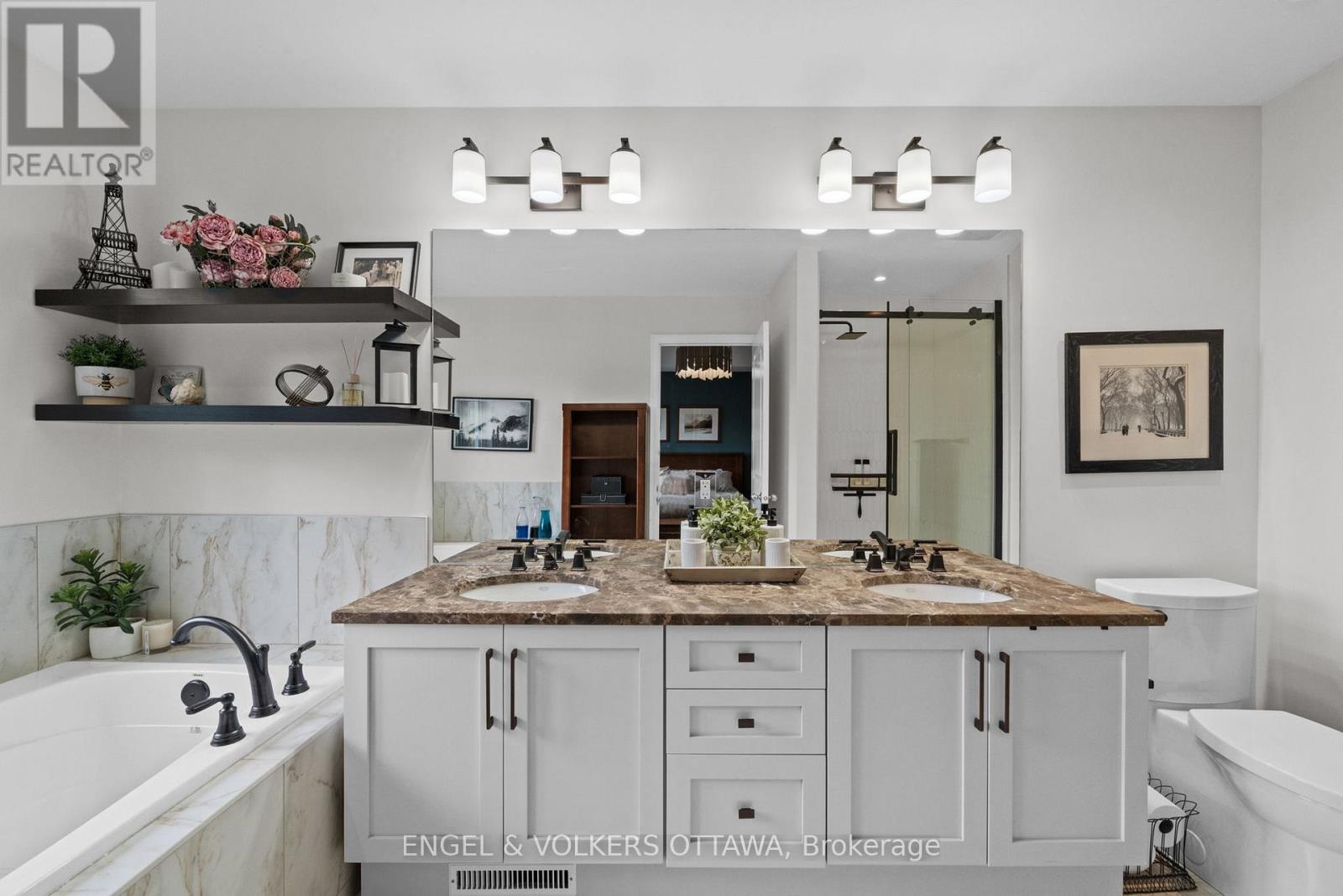 564 ERINWOODS CIRCLE - Image 22