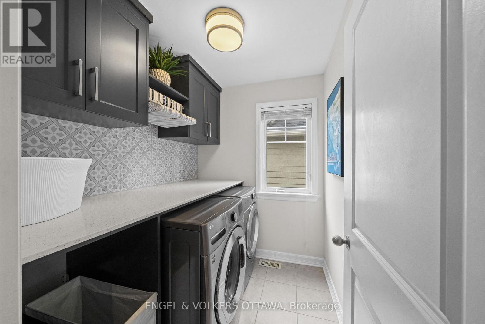 564 ERINWOODS CIRCLE - Image 24