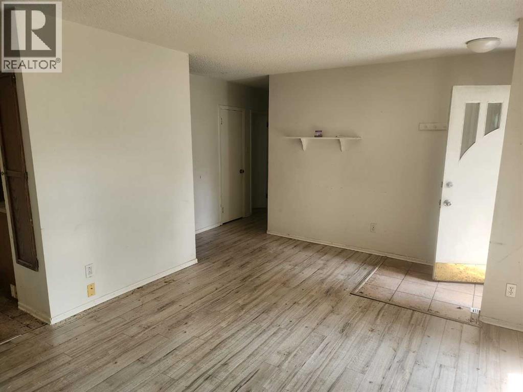 2408 23 Avenue SW - 5