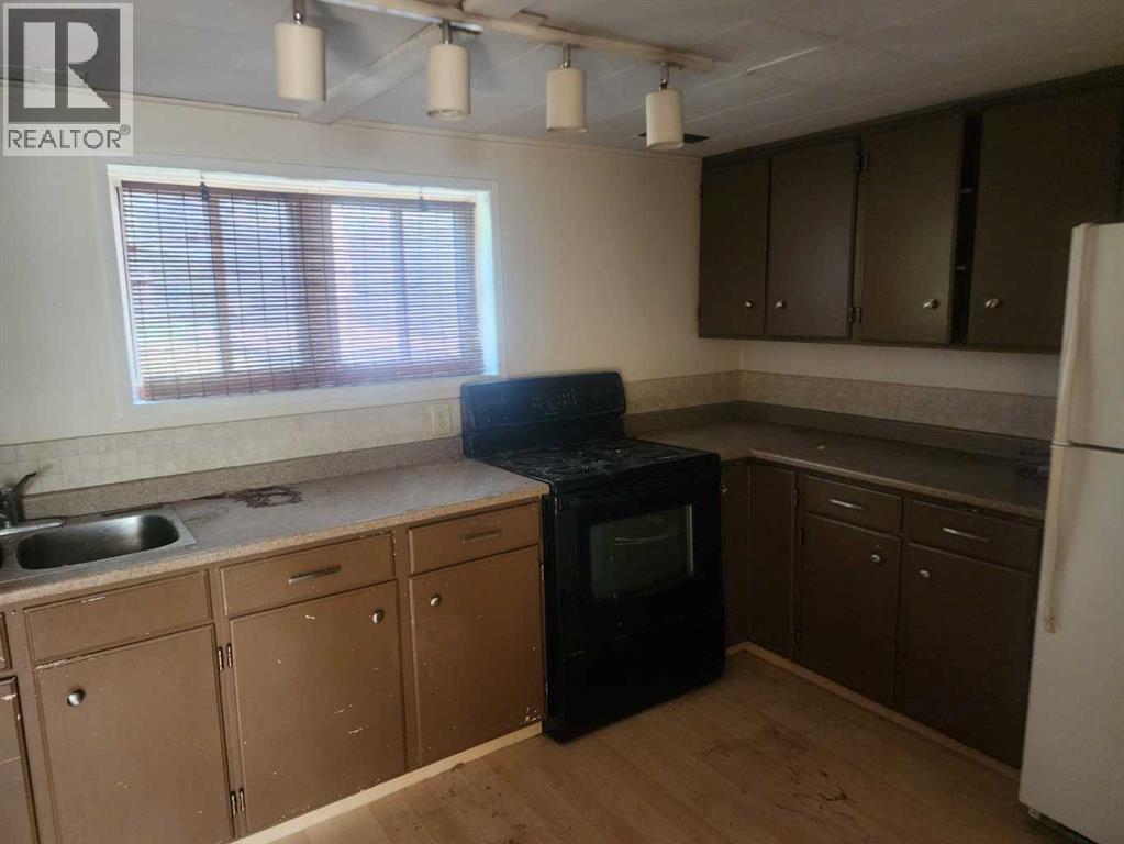 2408 23 Avenue SW - 9