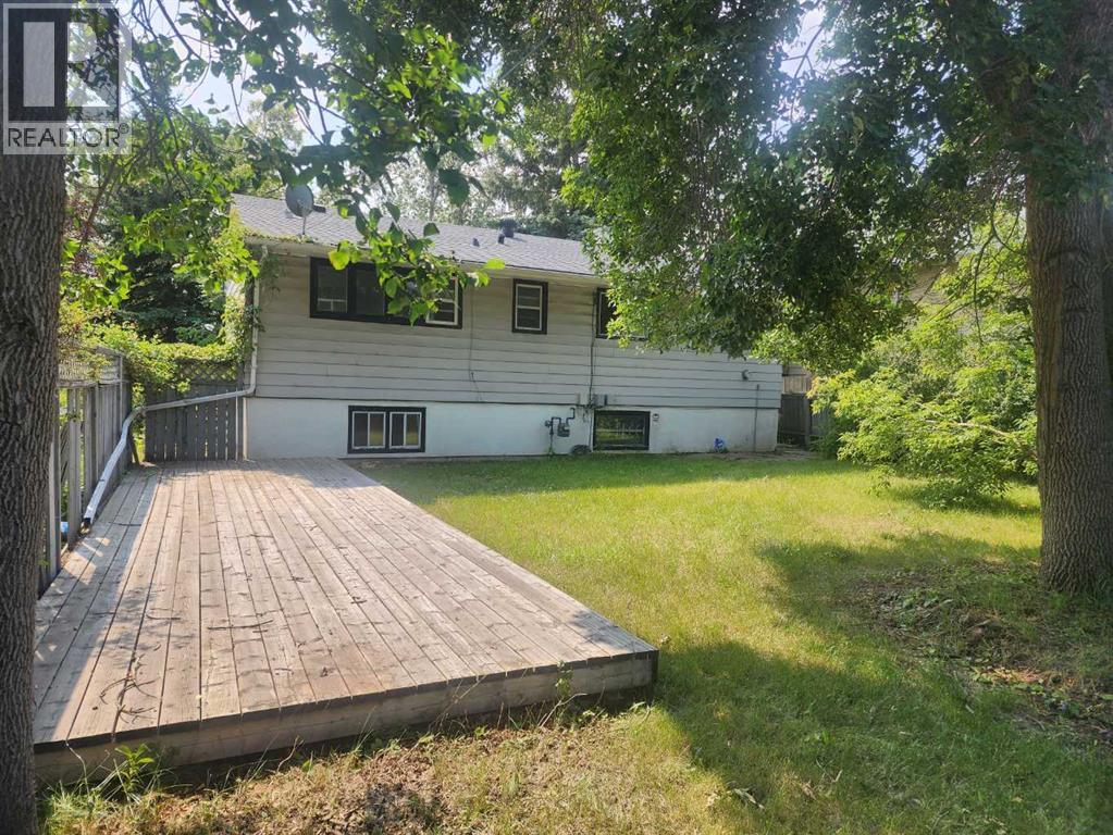 2408 23 Avenue SW - 3