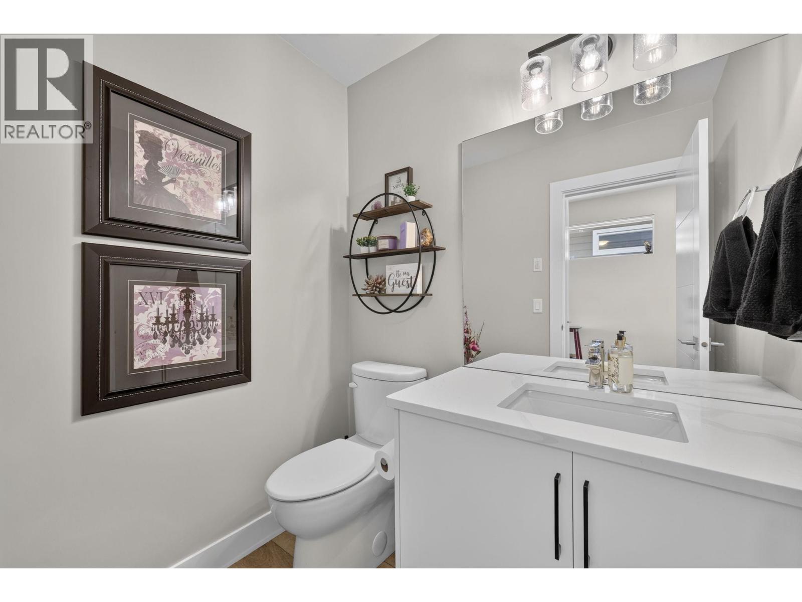 2359 Hawks Boulevard - 25
