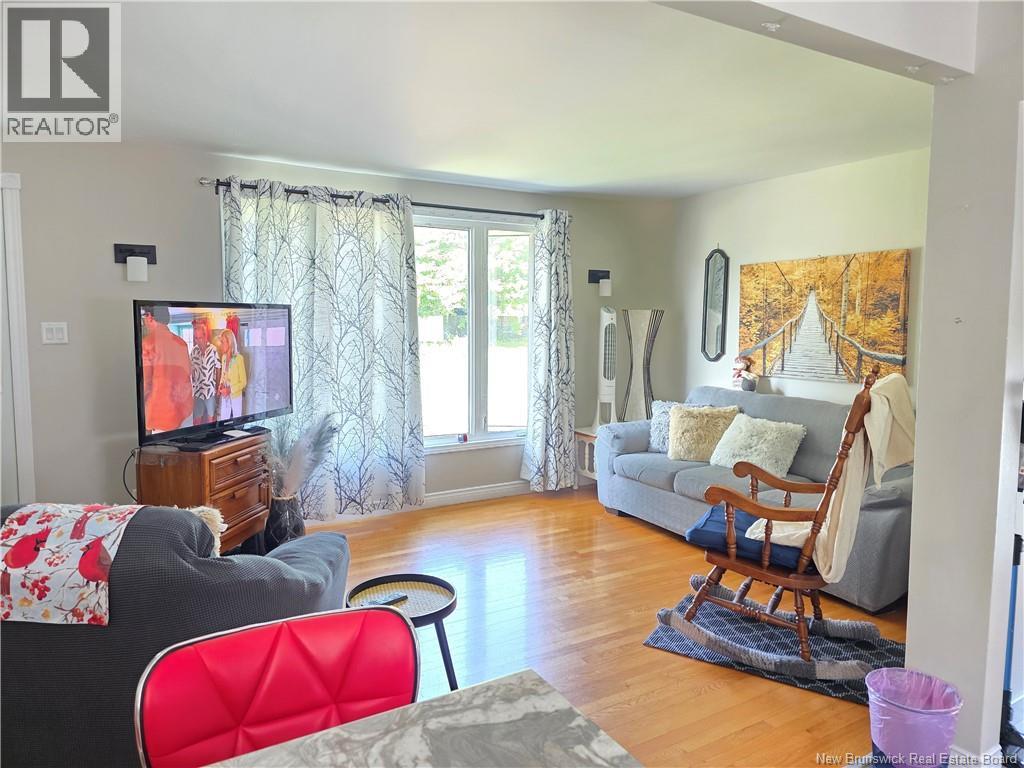 205 Francine - Image 17