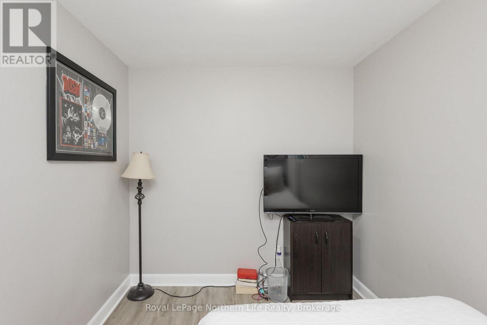 263 WESLEY AVENUE - Image 19