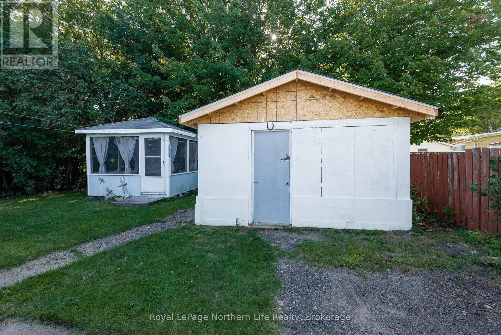 263 WESLEY AVENUE - Image 26