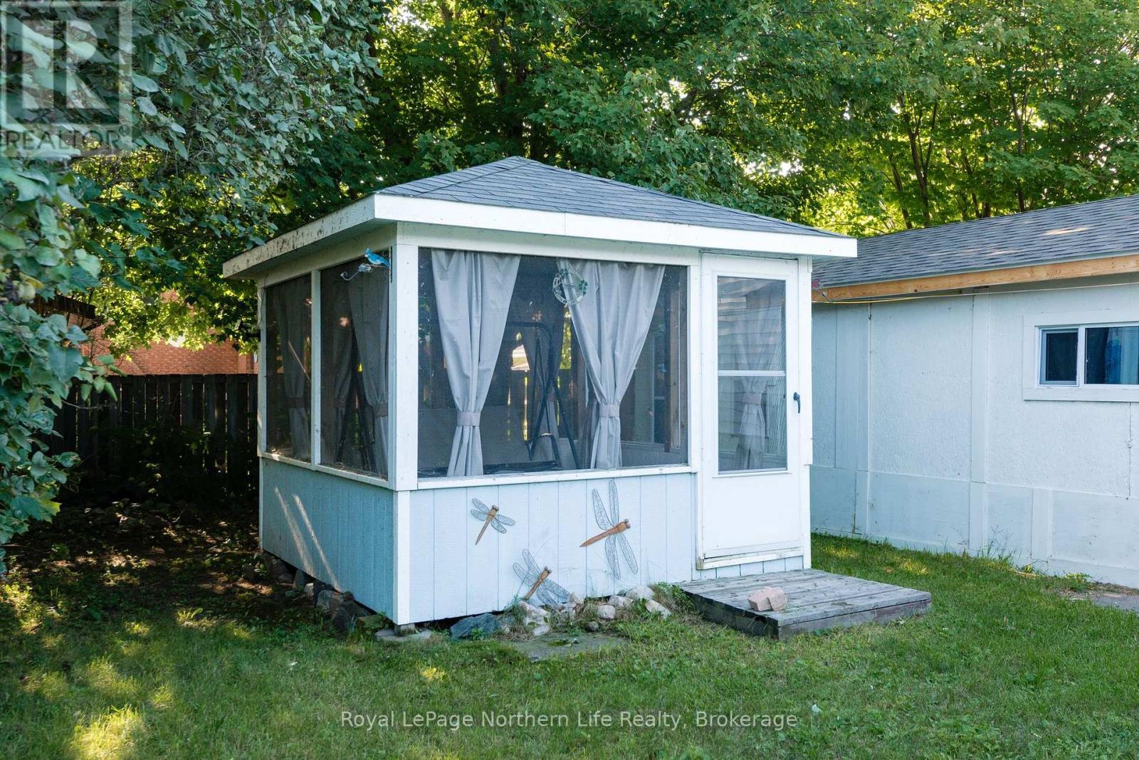 263 WESLEY AVENUE - Image 29