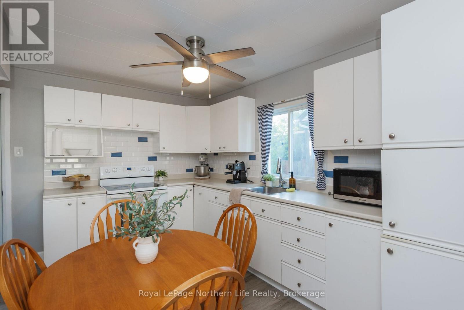 263 WESLEY AVENUE - 8