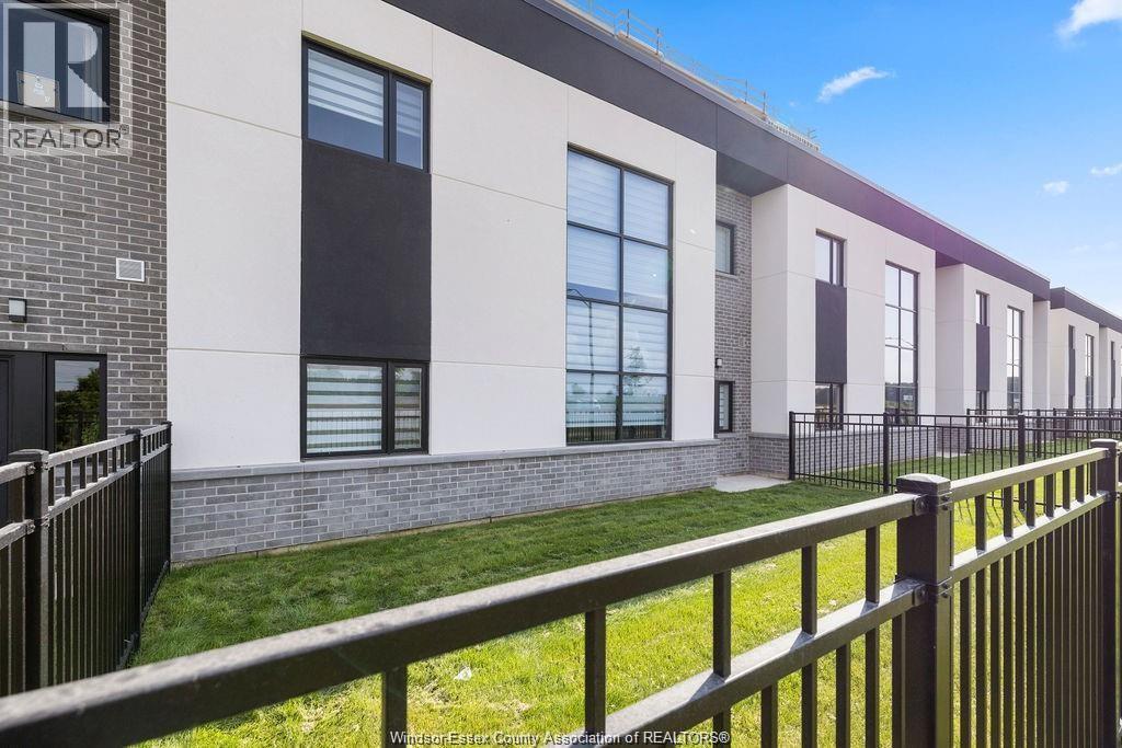#212 4400 LAURIER PARKWAY - 3