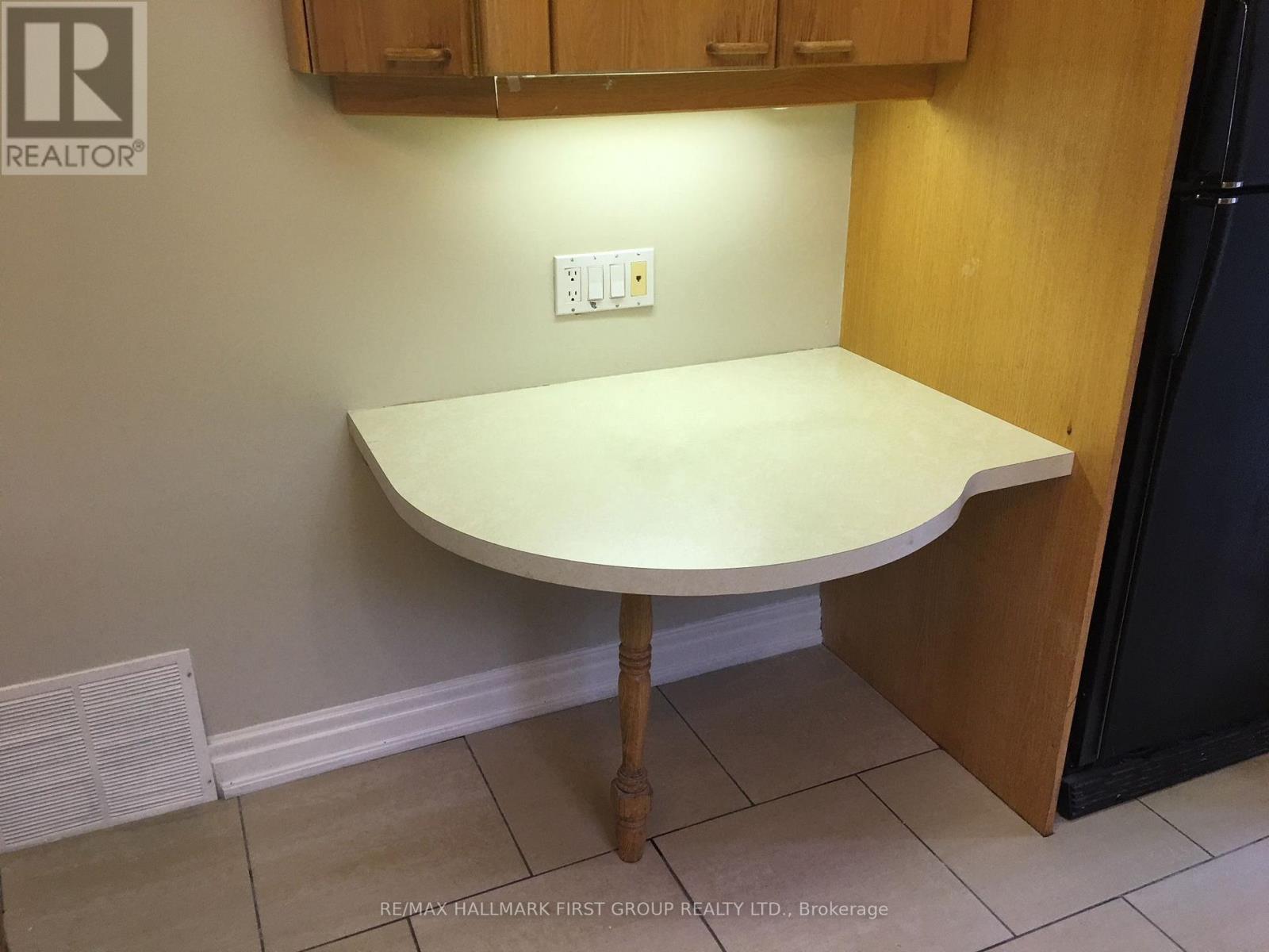482 WARDEN AVENUE - 11