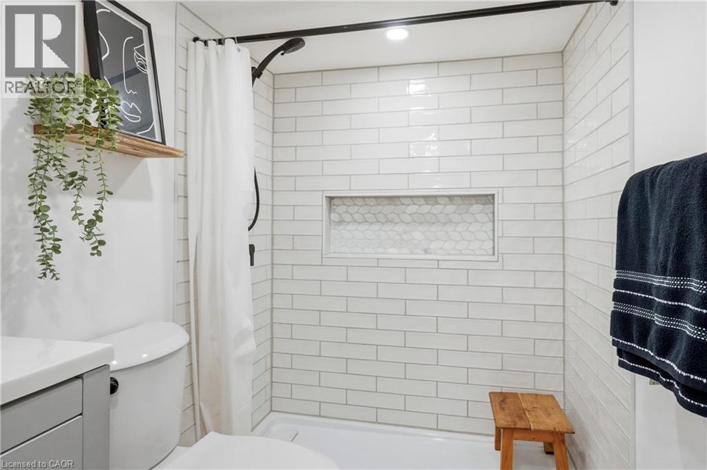 58 TRAGINA Avenue S - Image 38