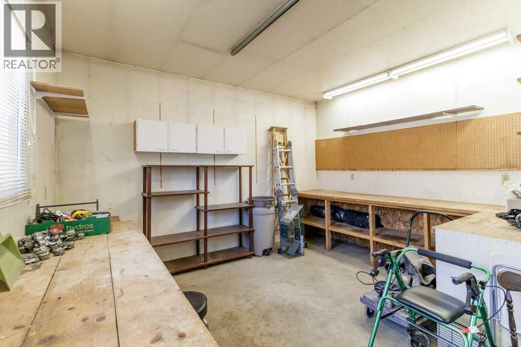 Listing photo – 40 Neal Close, Red Deer