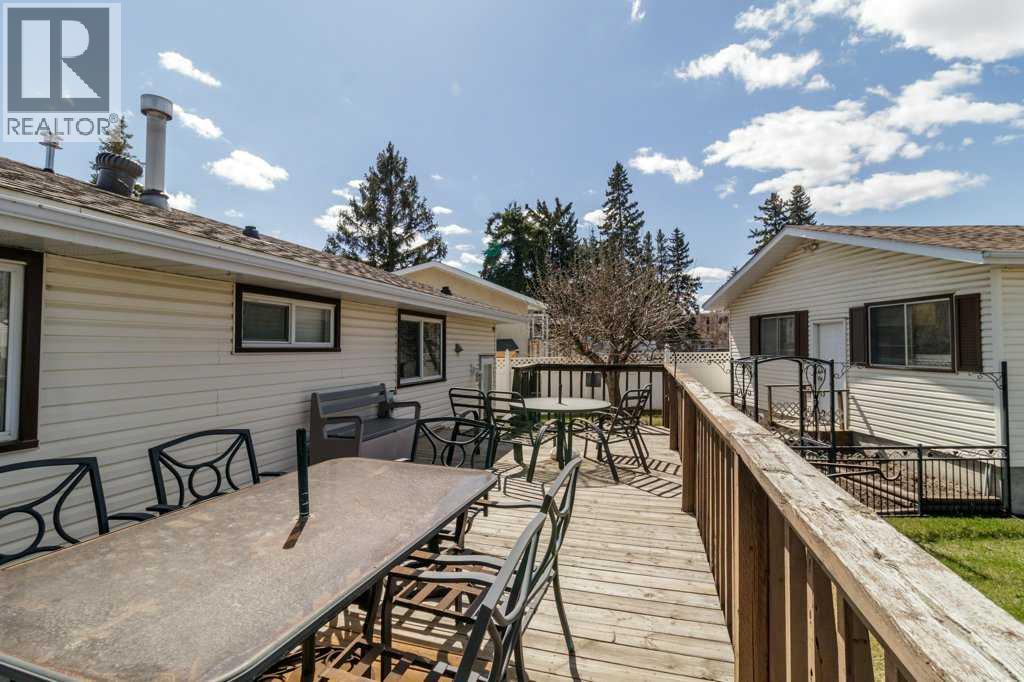 Listing photo – 40 Neal Close, Red Deer
