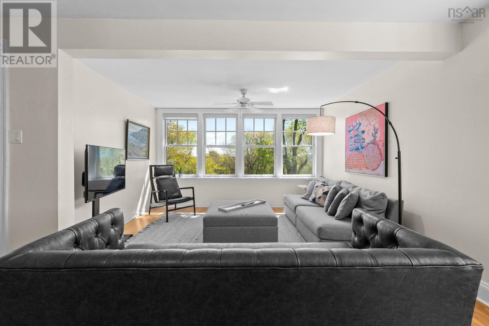 Property 7 of 41 of 54 Parkhill Road