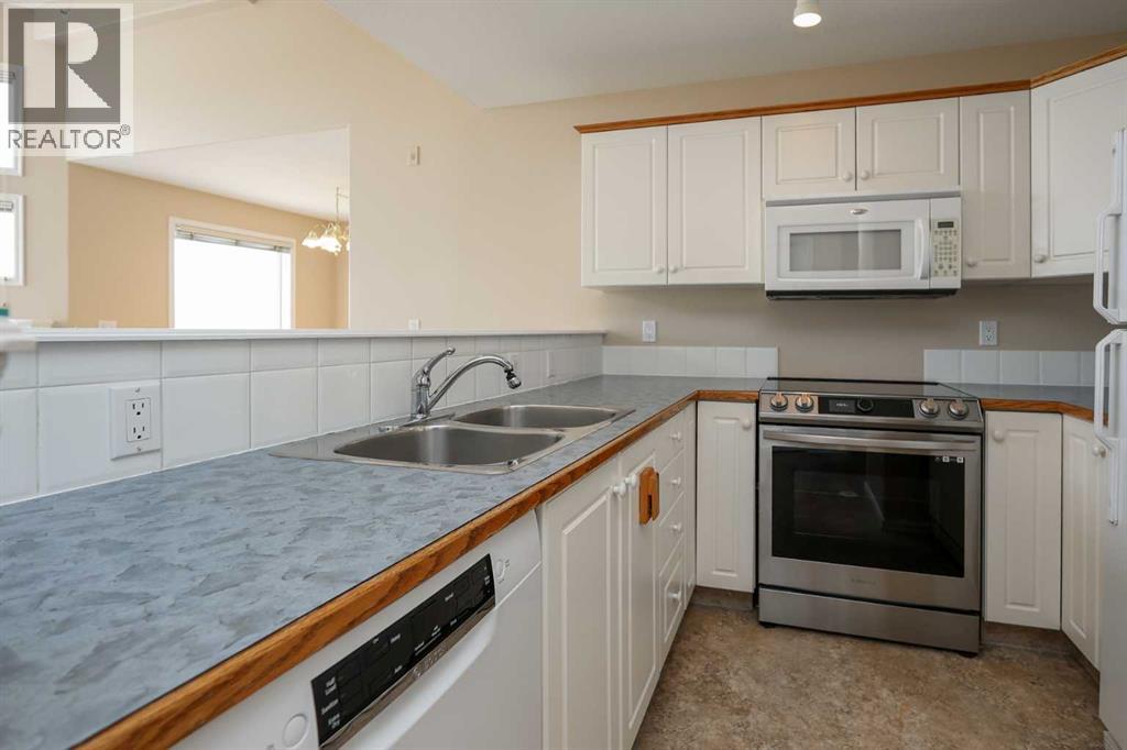 #409 6118 53 Avenue - Image 11