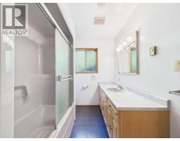 4706 Ontario Ave, Powell River, BC V8A5L6 Photo 27