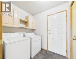 4706 Ontario Ave, Powell River, BC V8A5L6 Photo 36