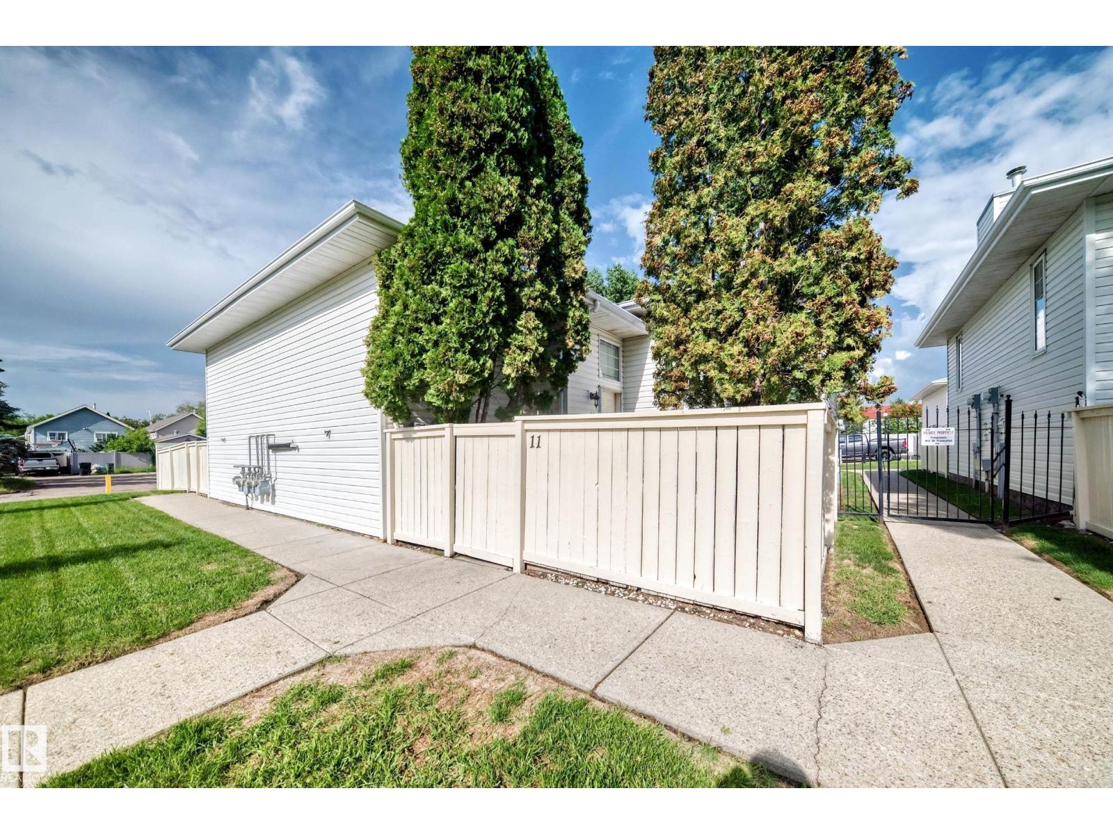 11 KIRKWOOD WY NW, Kiniski Gardens, Edmonton photo 2