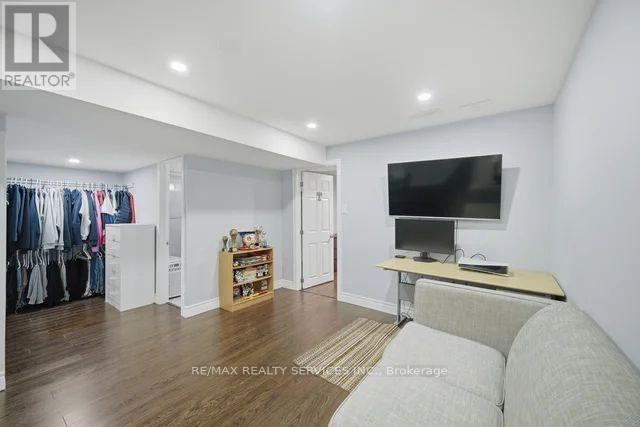 #12 9900 MCLAUGHLIN ROAD - 25