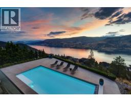 Pantry - 126 Sky Court, Kelowna, BC V1V3A2 Photo 7