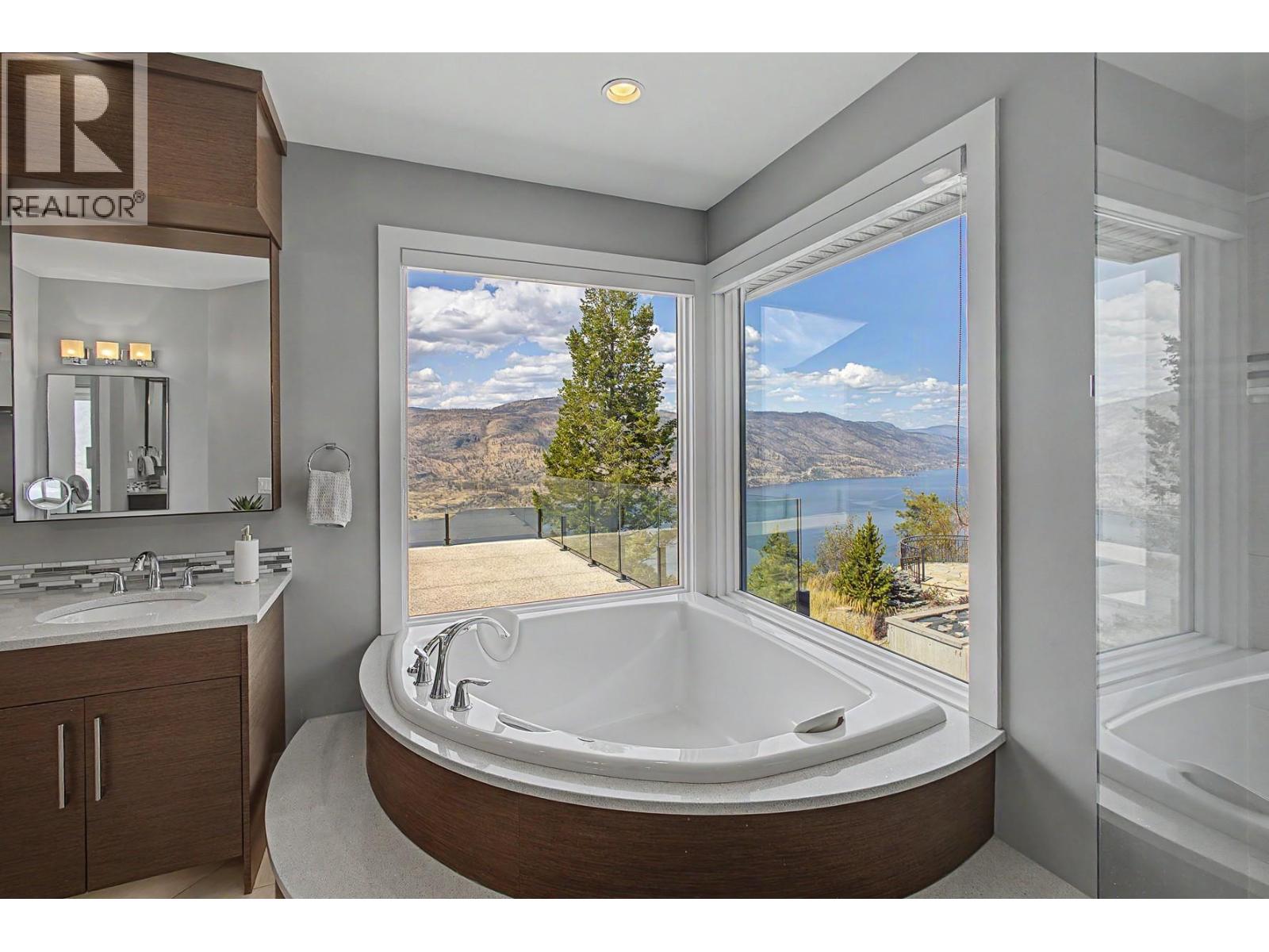 126 Sky Court, Kelowna - Image 1