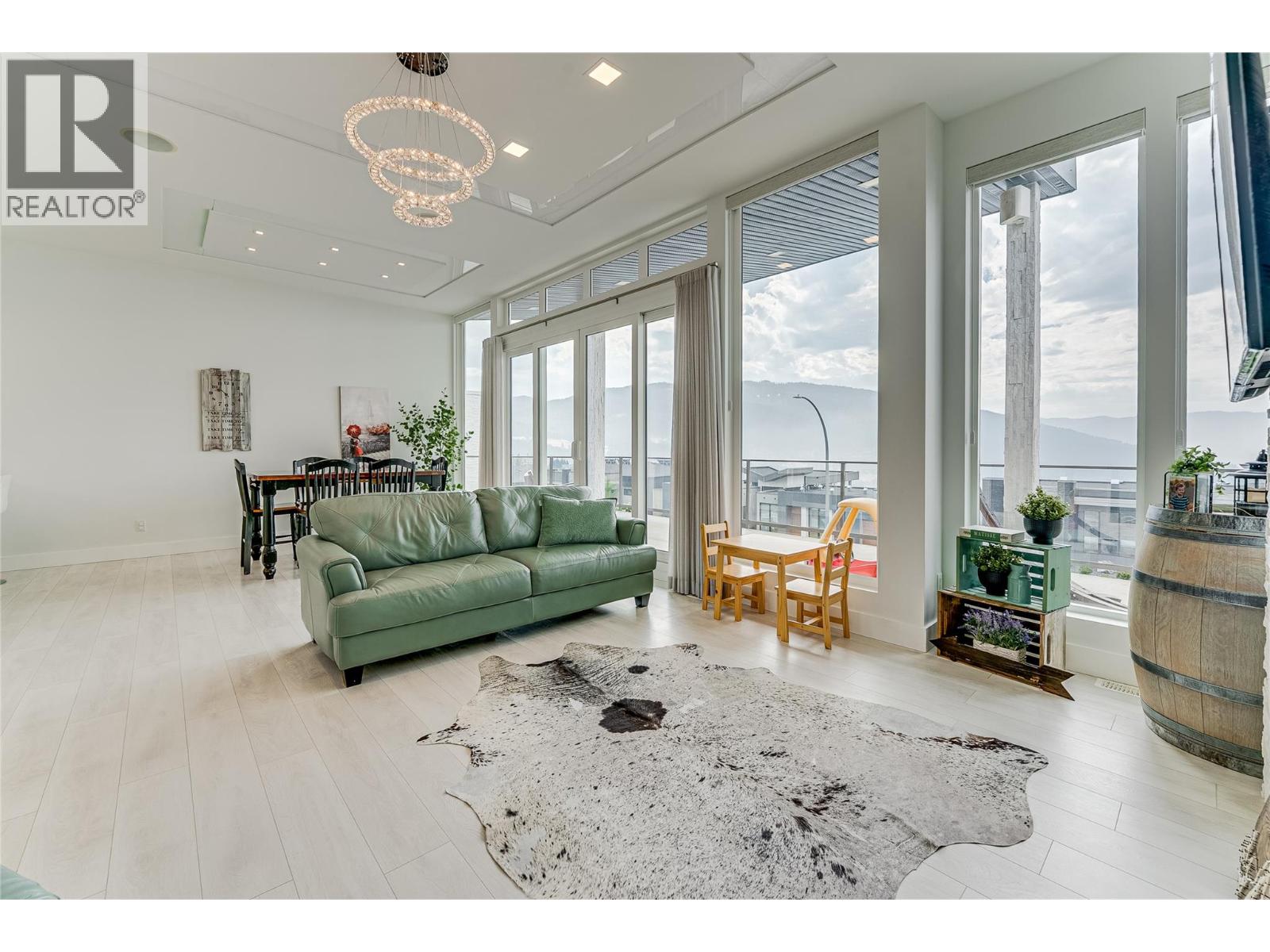 7180 Apex Drive - 10