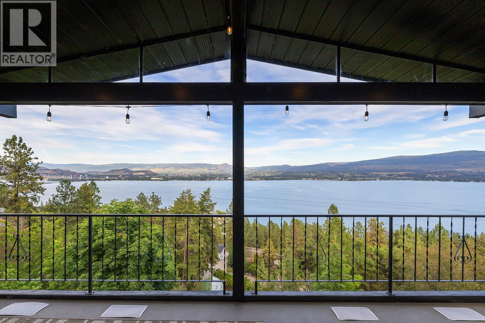 2751 Lakeview Road - Image 26