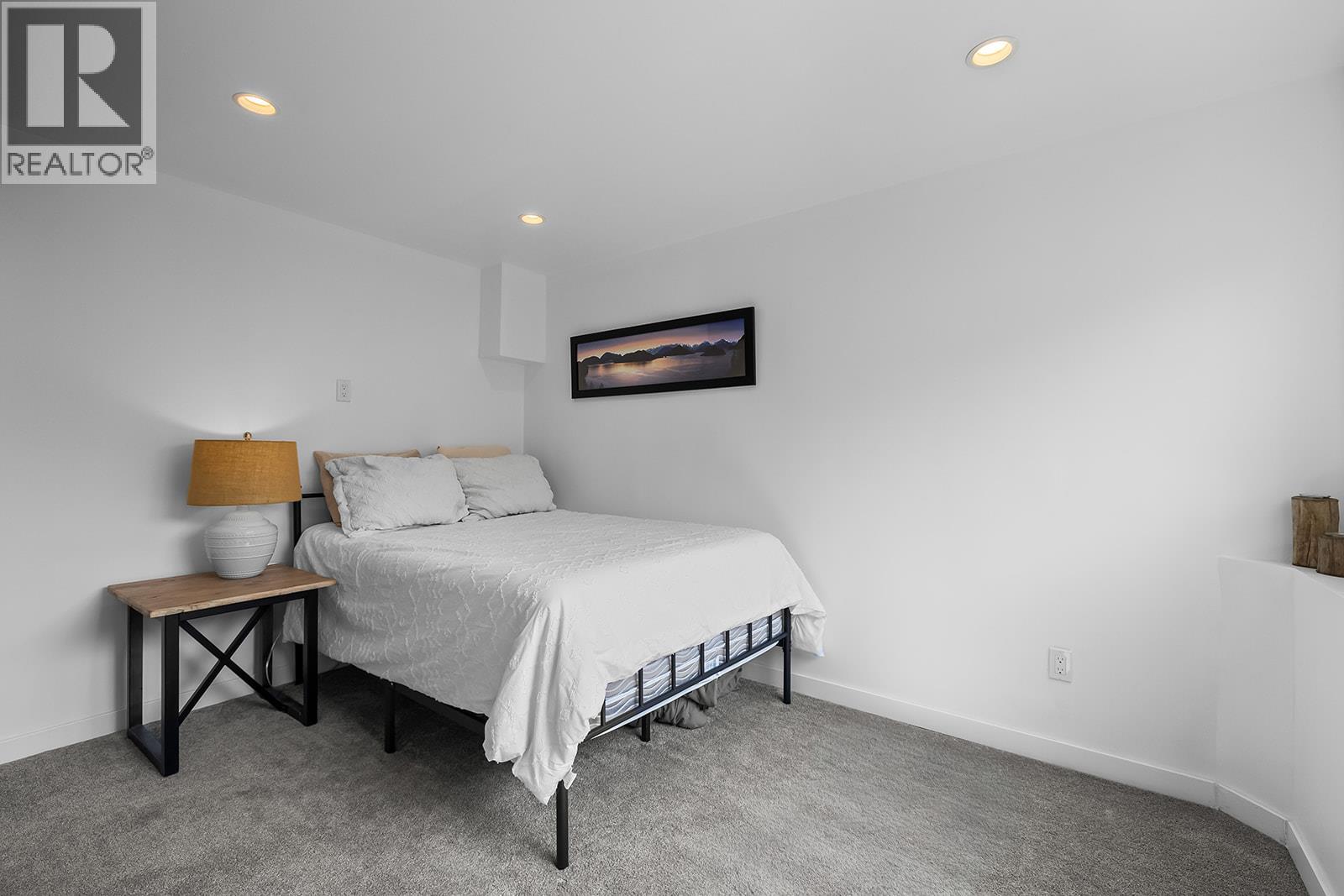 2751 Lakeview Road - Image 43