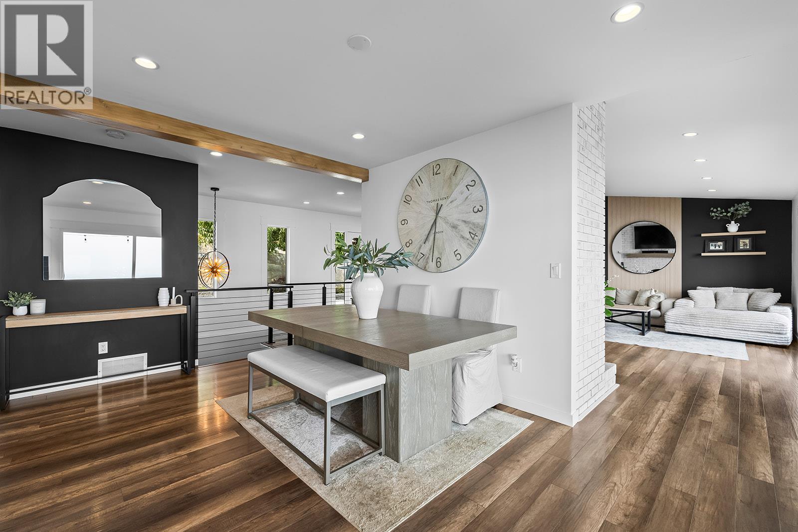 2751 Lakeview Road - Image 29