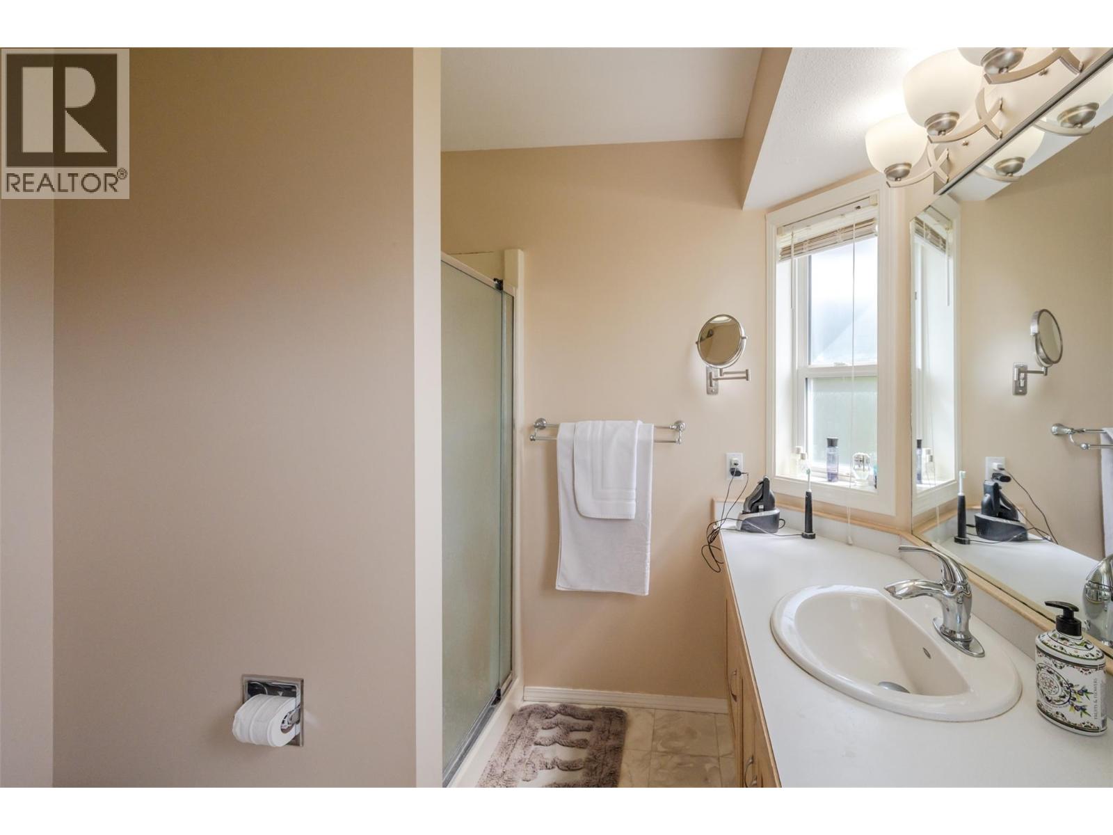 3 Spruce Court - 8