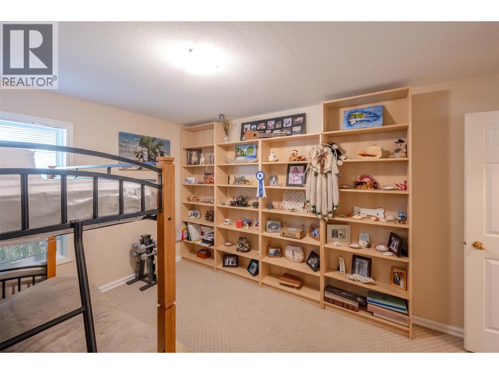 3 Spruce Court - 32