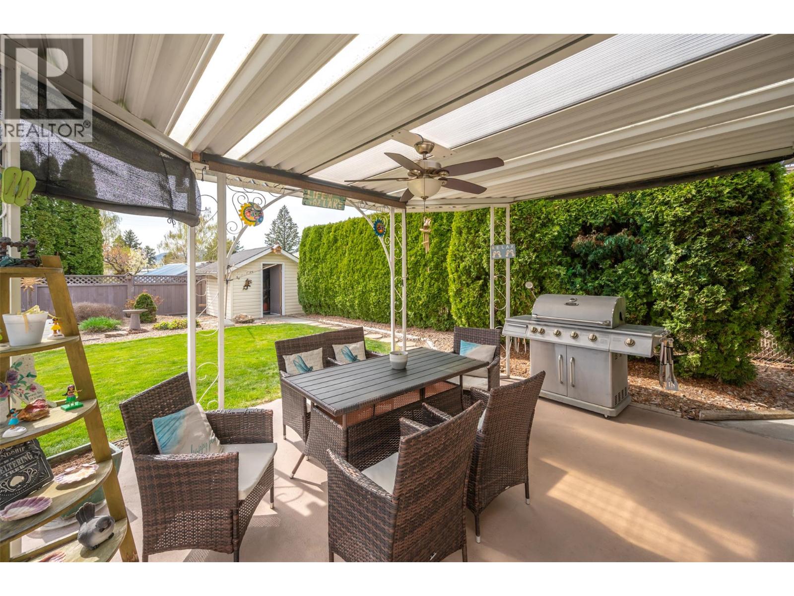 3 Spruce Court - 36