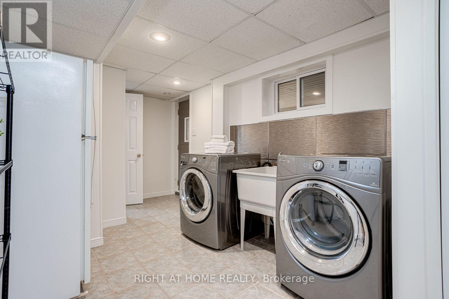 63 ROBINGLADE AVENUE - Image 28