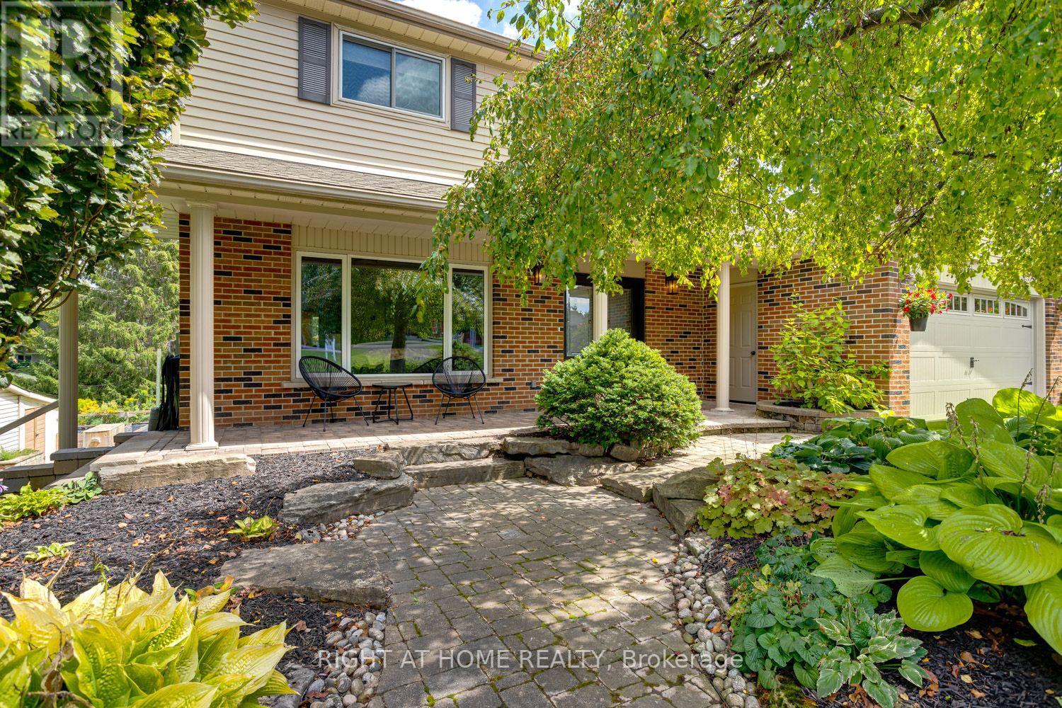 63 ROBINGLADE AVENUE - 3