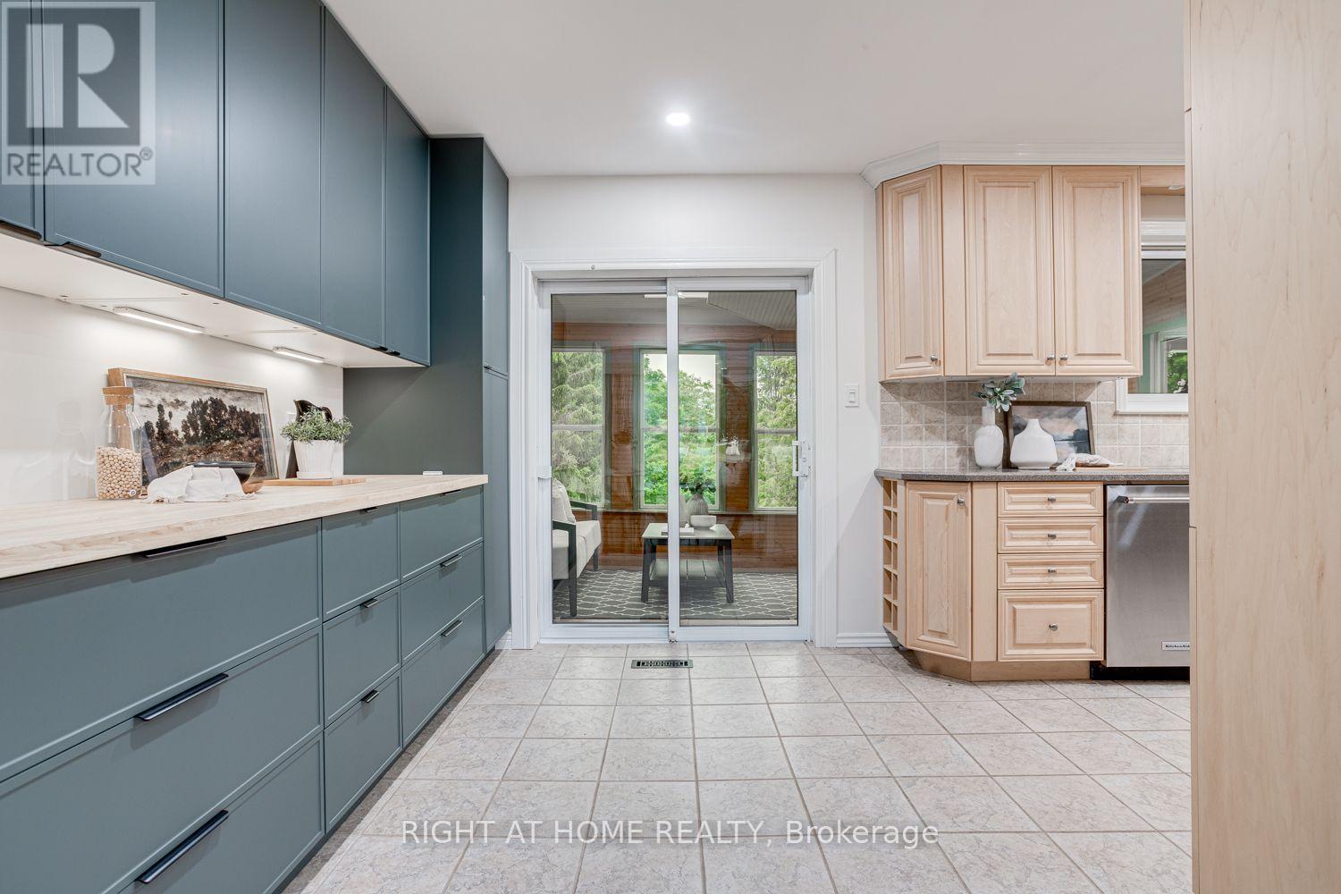 63 ROBINGLADE AVENUE - 9