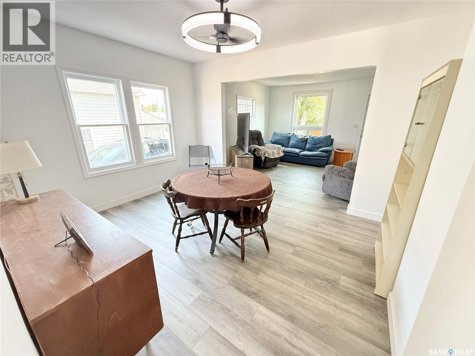 325 3rd AVENUE S - 9