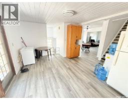 325 3rd Avenue S, Weyburn, SK S4H1X5 Photo 12
