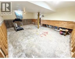 325 3rd Avenue S, Weyburn, SK S4H1X5 Photo 19