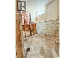 325 3rd Avenue S, Weyburn, SK S4H1X5 Photo 20