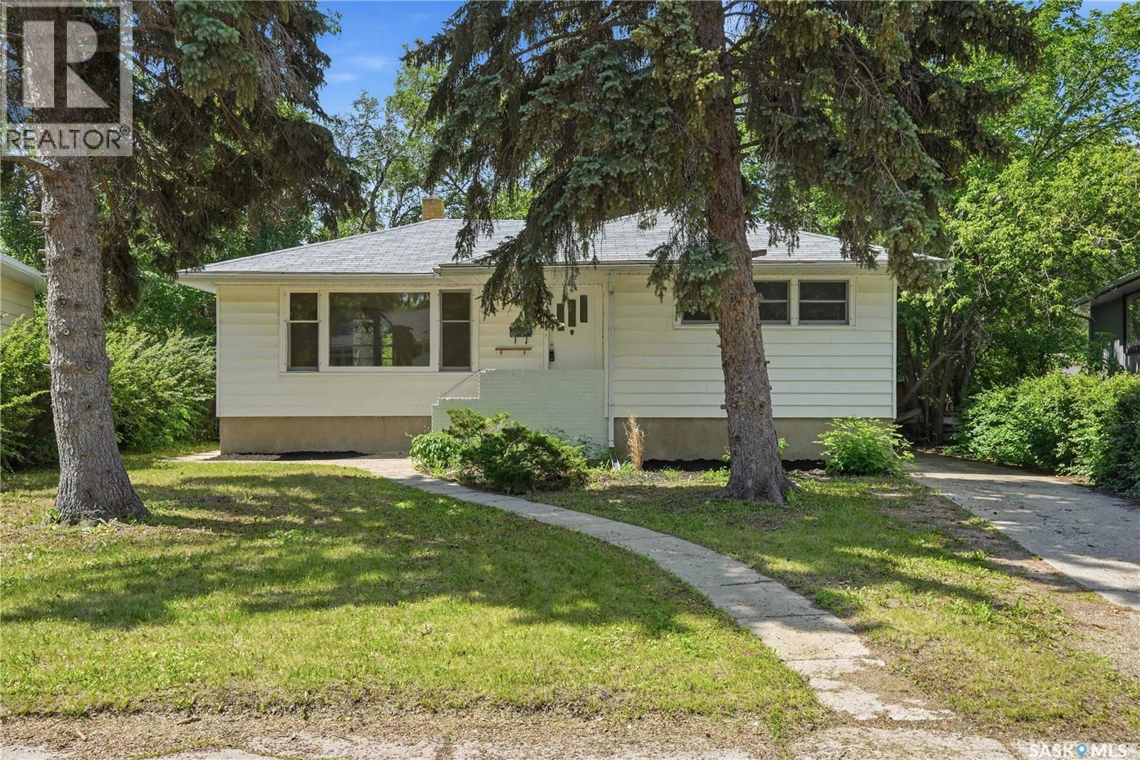 2928 QUEEN STREET - 1