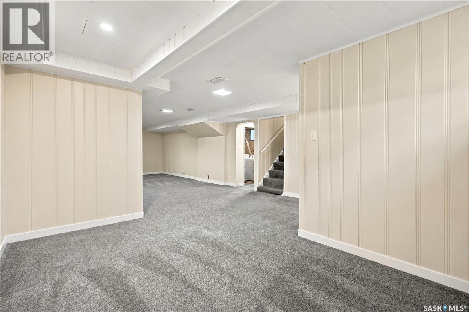 2928 QUEEN STREET - Image 25
