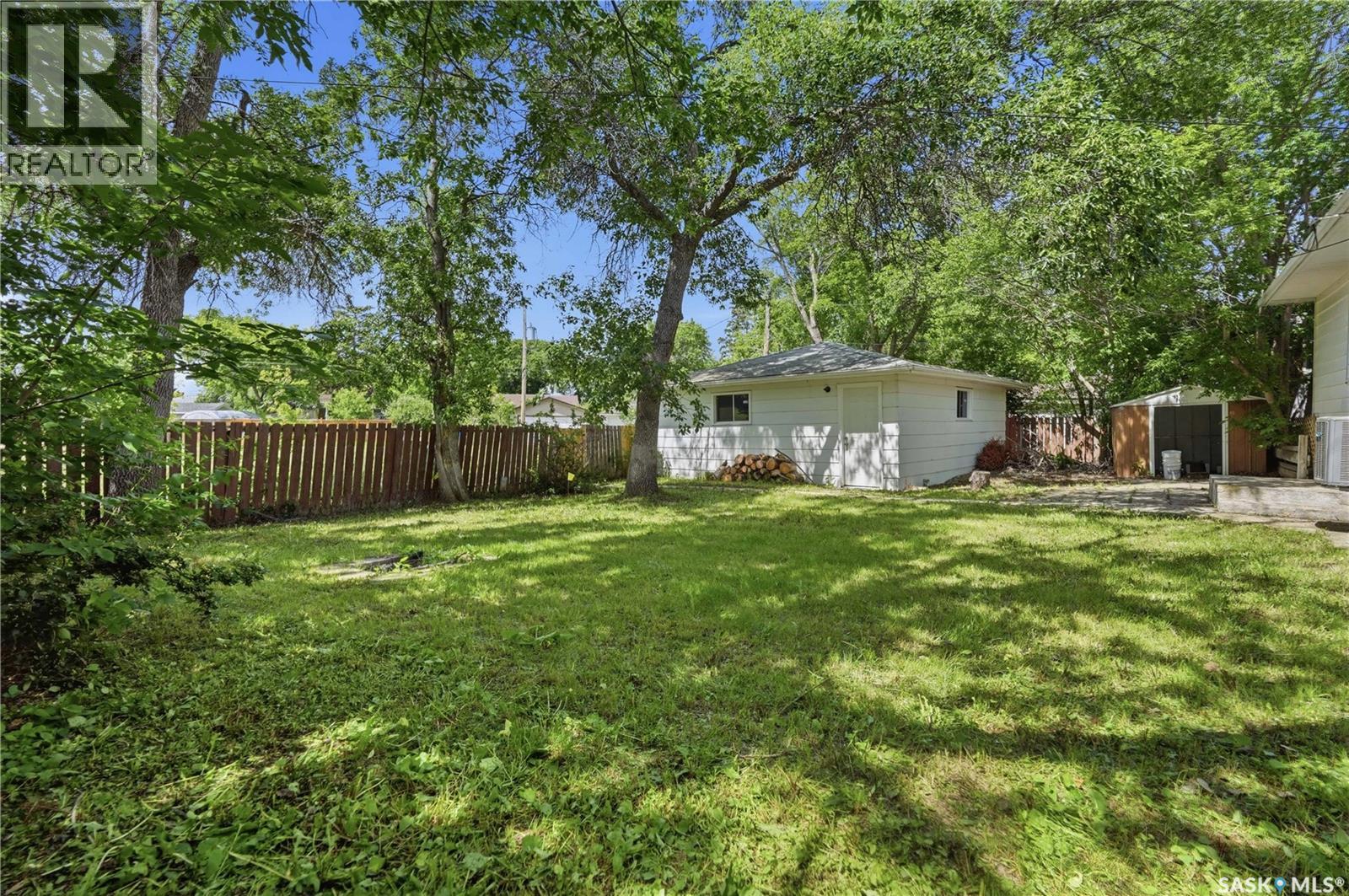 2928 QUEEN STREET - Image 32