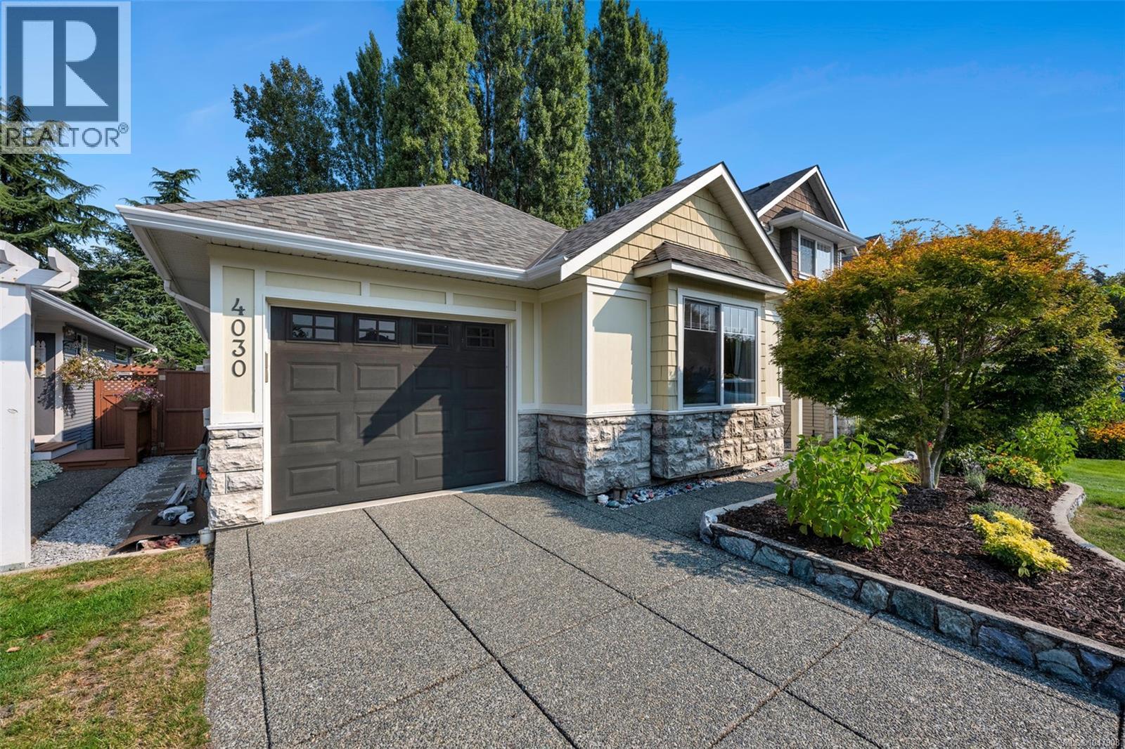  4030 Willowbrook Place, Saanich