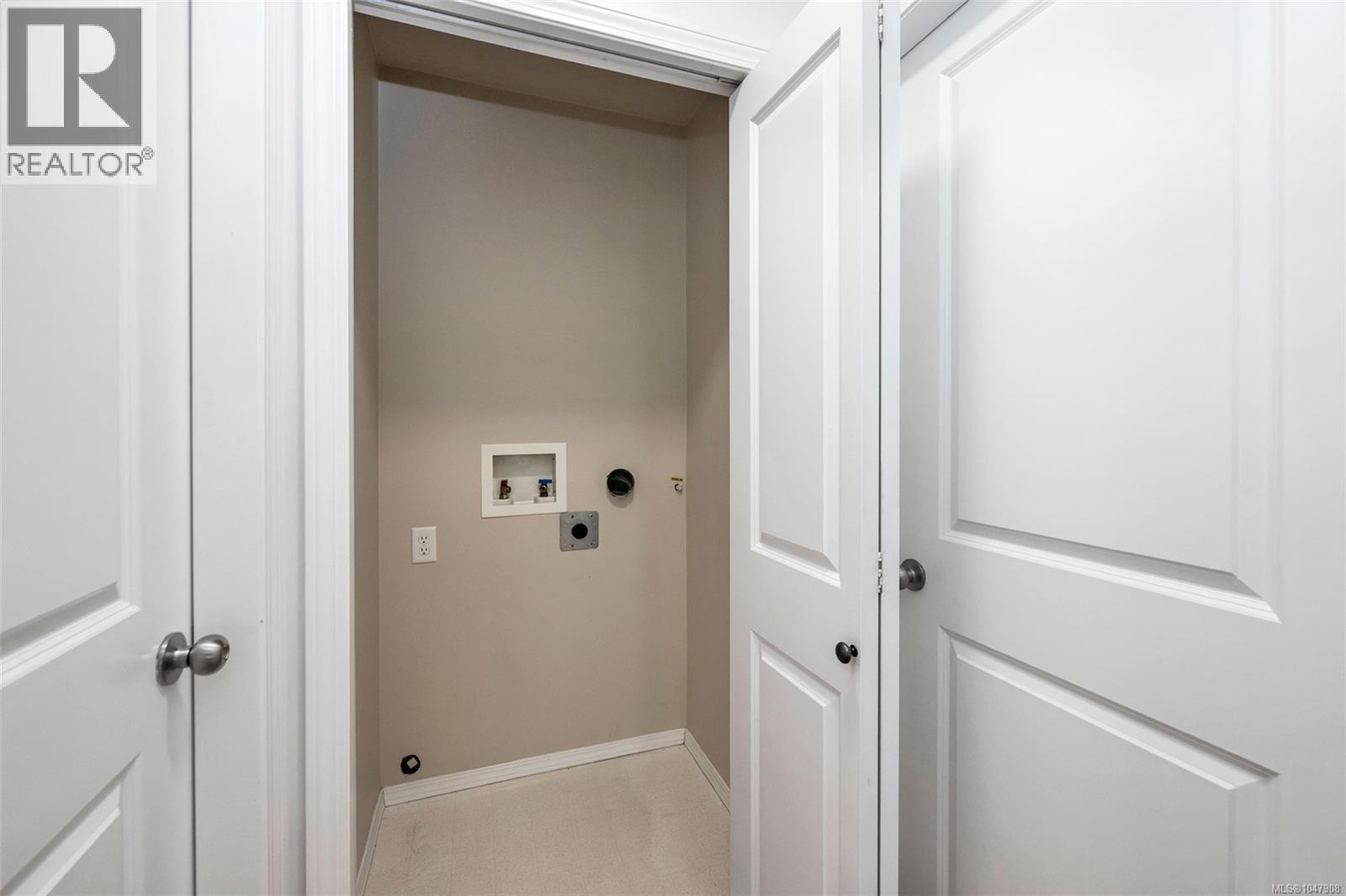  4030 Willowbrook Place, Saanich