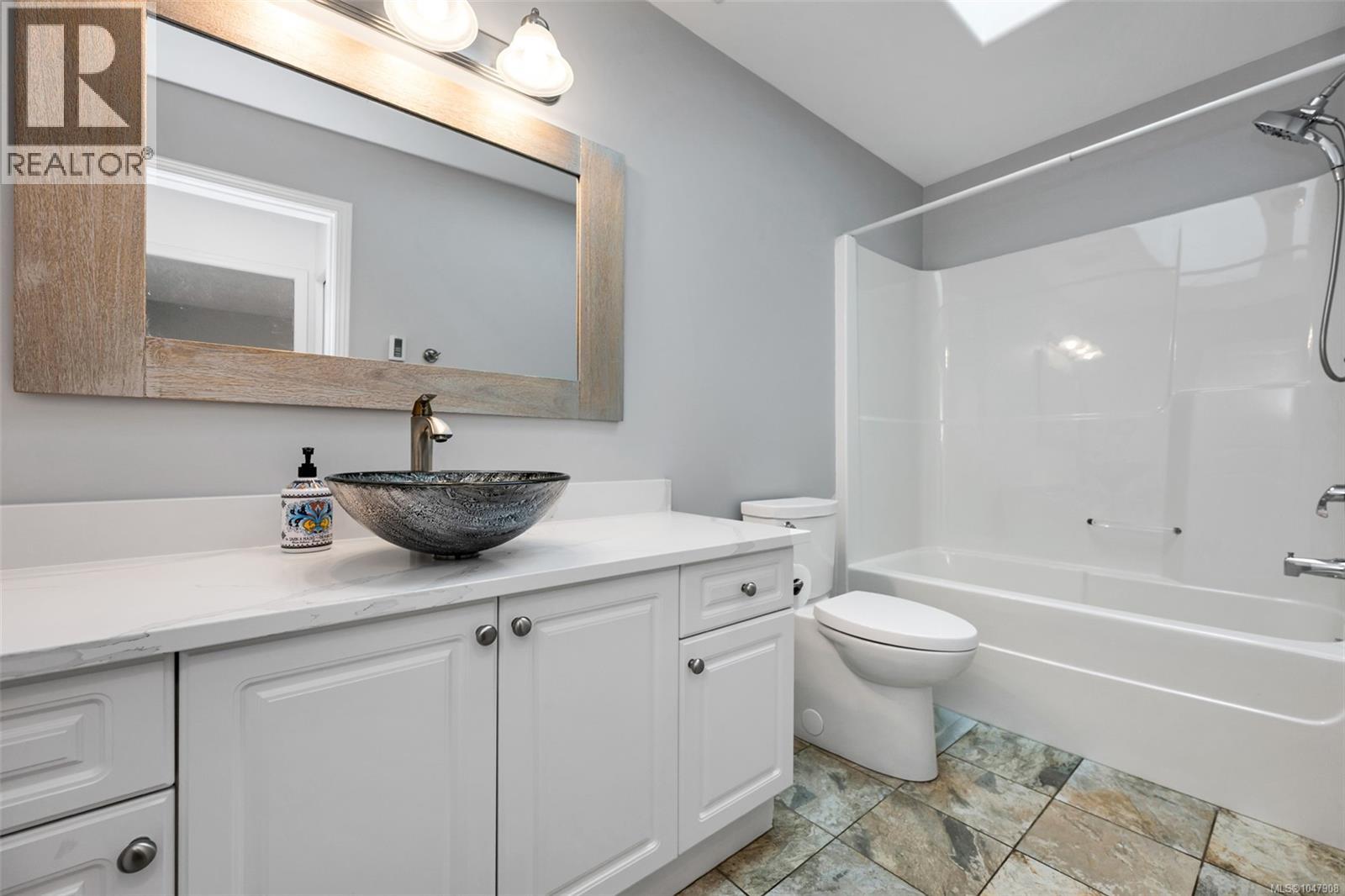  4030 Willowbrook Place, Saanich
