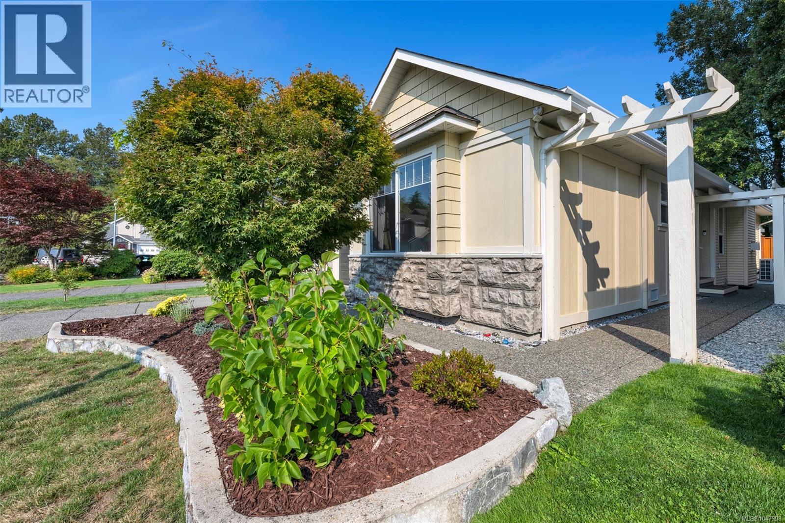  4030 Willowbrook Place, Saanich