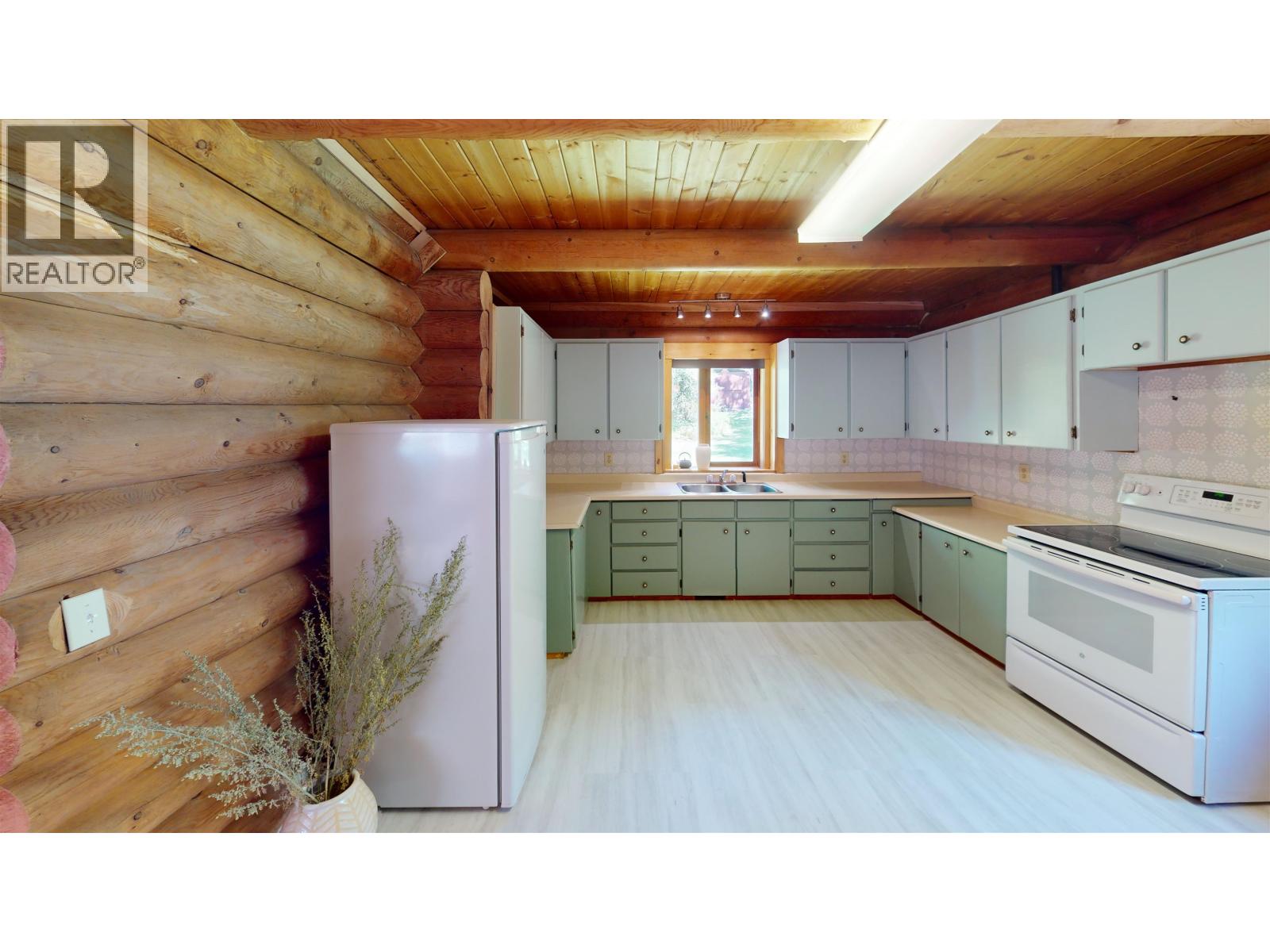 5092 QUESNEL-HIXON ROAD - 13