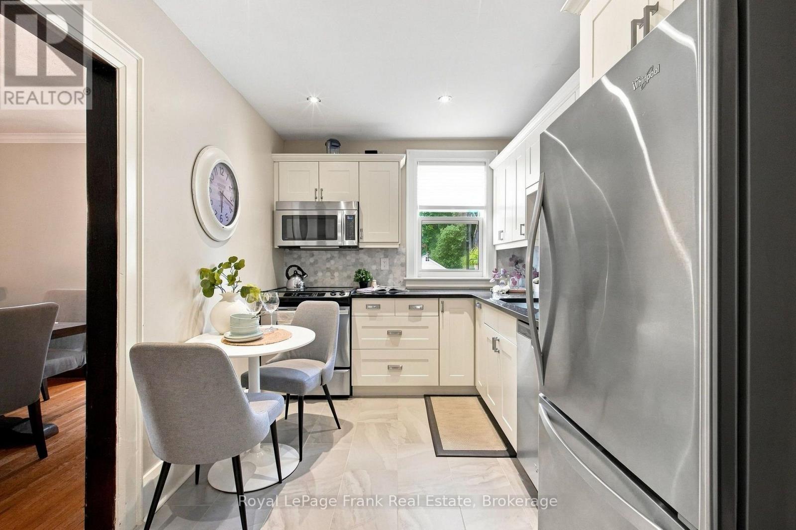 44 MCLAUGHLIN BOULEVARD - Image 6