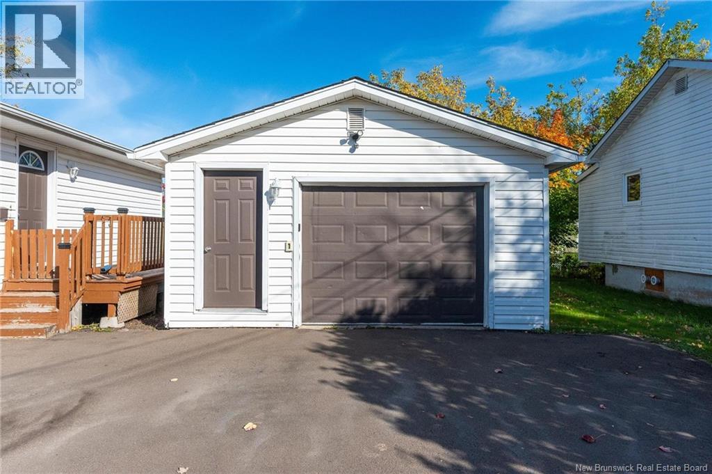 215 Spruce Street - Image 13
