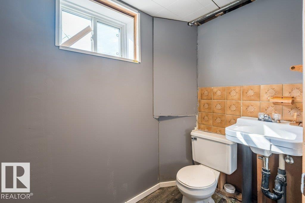 4012 55 ST - 31