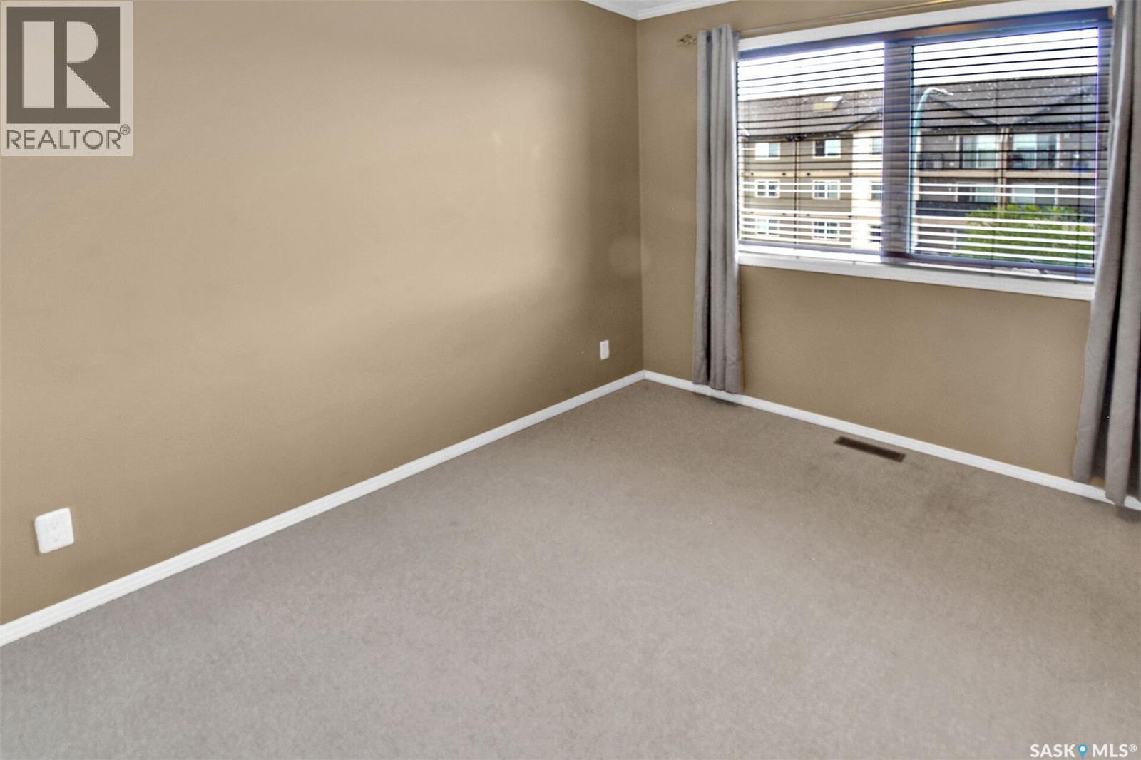 #306 110 Shillington CRESCENT - 16